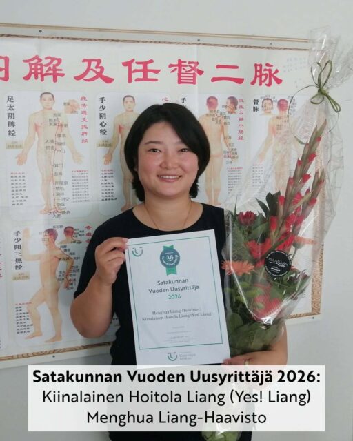 Satakunnan Vuoden Uusyrittäjä 2026

Kiinalainen Hoitola Liang on valittu Satakunnan Vuoden Uusyrittäjä 2026 -kilpailun voittajaksi.
Olen todella iloinen ja kiitollinen tästä tunnustuksesta. Kilpailussa oli mukana monta hienoa yrittäjää ja yritystä, joten asiantuntijaraadin valinta tuntuu erityisen merkitykselliseltä.

Raati nosti perusteluissaan esiin Satakunnassa uniikin palvelukokonaisuuden sekä yritykseni asiakaslähtöisen, vastuullisen ja yhteisöllisen toiminnan. 

Onnittelut myös yleisöäänestyksen voittajalle @alvarinleipomolle. Onnittelut ja kiitos myös muille loppukilpailijoille. Oli hienoa olla mukana tässä joukossa. 

Kiitos asiakkailleni luottamuksesta, kannustuksesta ja kaikista viesteistä matkan varrella. Tämä merkitsee minulle paljon.

Kun aloitin yrittäjänä helmikuussa 2024, en olisi osannut kuvitella olevani tässä vajaat kolme vuotta myöhemmin.

Ja mikä päivä tämän tunnustuksen saamiselle – tänään vietetään Yrittäjän päivää.

Kiitos.
Liang

#KiinalainenHoitolaLiang #SatakunnanVuodenUusyrittäjä #VuodenUusyrittäjä2026 #YrittäjänPäivä #Pori #Satakunta #Yrittäjyys #EnterSatakunta