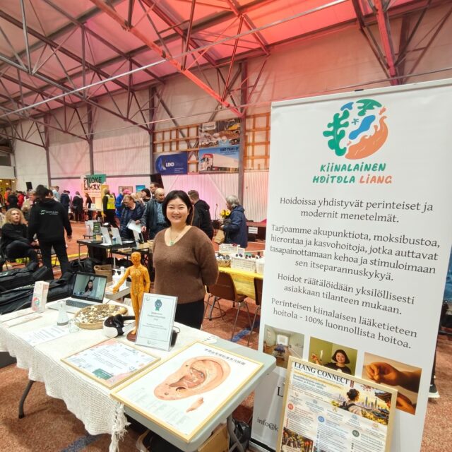Terveisiä Kokemäen Hyvinvointimessuilta 🩷
Täällä on ollut mukava päivä!
Erityisen mukavaa on ollut tavata teitä, jotka olette seuranneet minua somessa. On ihan eri asia nähdä kasvotusten, pysähtyä hetkeksi juttelemaan.
Liang
Kiinalainen Hoitola Liang
#KoeKokemäki #KoeHyvinvointi #KokemäenKaupunki #Kokemaenhyvinvointimessut #PerinteinenKiinalainenLääketiede #KiinalainenHoitolaLiang